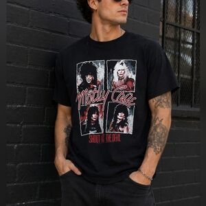 Mötley Crüe Shout at the Devil Graphic Band T-Shirt Black 100% Cotton Size Large